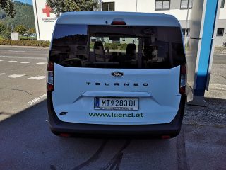Ford E-Tourneo Courier Titanium