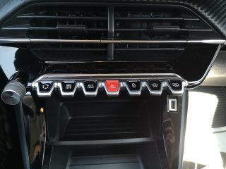 Peugeot 2008 PureTech 100 S&S Active 6-Gang-Manuell