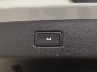 Ford Explorer Select AWD (Extended Range 77KWh)